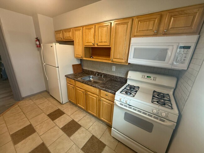 Building Photo - 3405 Frankford Ave