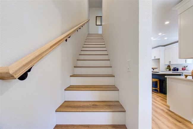 Building Photo - 11 E Obryant St