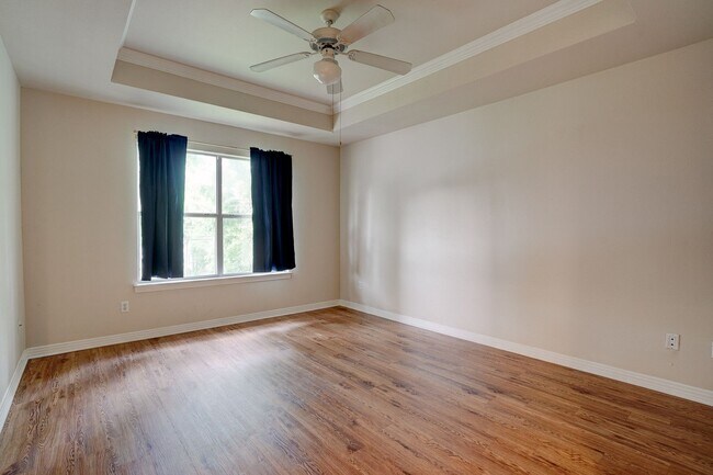 Building Photo - 4502 Avenue-B