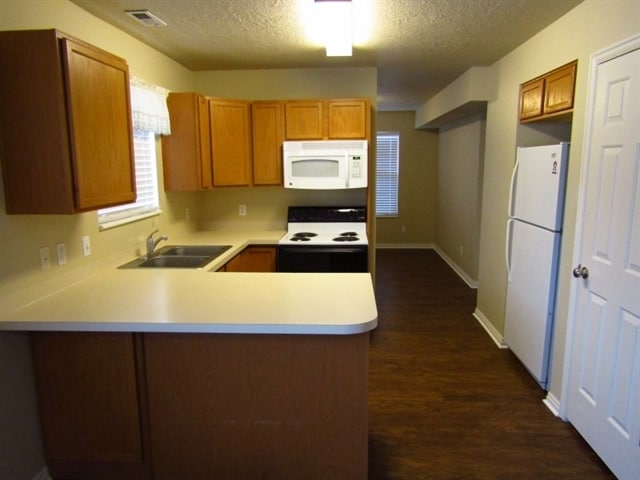 Building Photo - 7801 Ash Point Cir