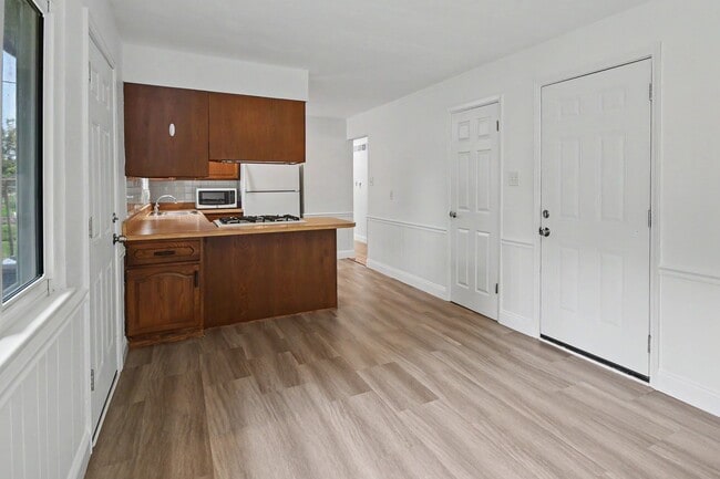 Building Photo - 11247 Fawnhaven Dr