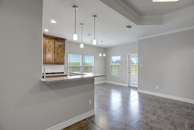 Building Photo - 7530 Sable Creek Dr