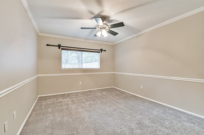 Building Photo - 20 Tulip Hill Ct