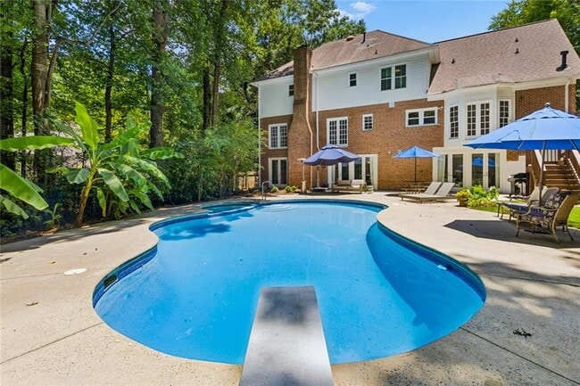 Building Photo - 210 Willow Lk Cv