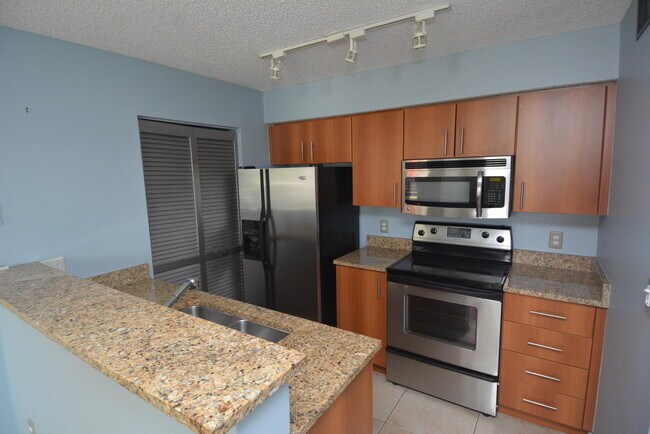 Building Photo - 1385 Crystal Way