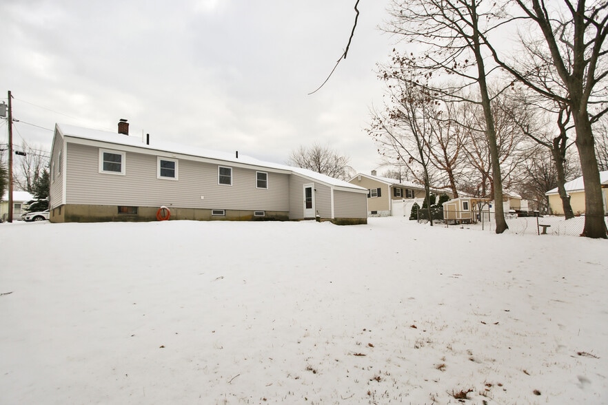 Building Photo - 159 Leslie Dr