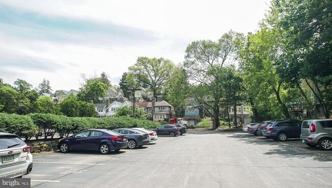 Building Photo - 19 Rock Hill Rd