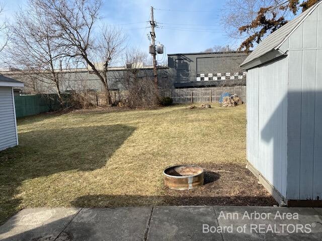 Building Photo - 407 N Harris St