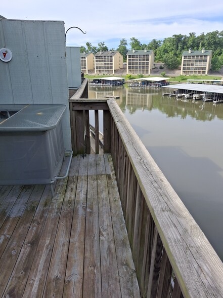 Building Photo - 150 Sws Dr