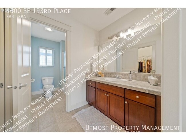 Building Photo - Beautiful Camas 3bd in Perfect Location