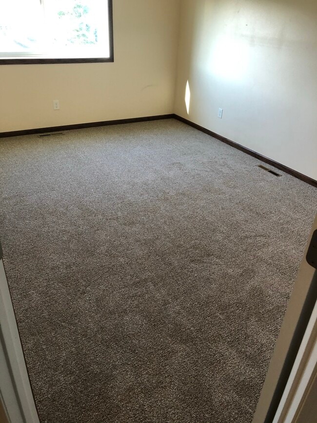 Building Photo - 1585 43rd Ave S