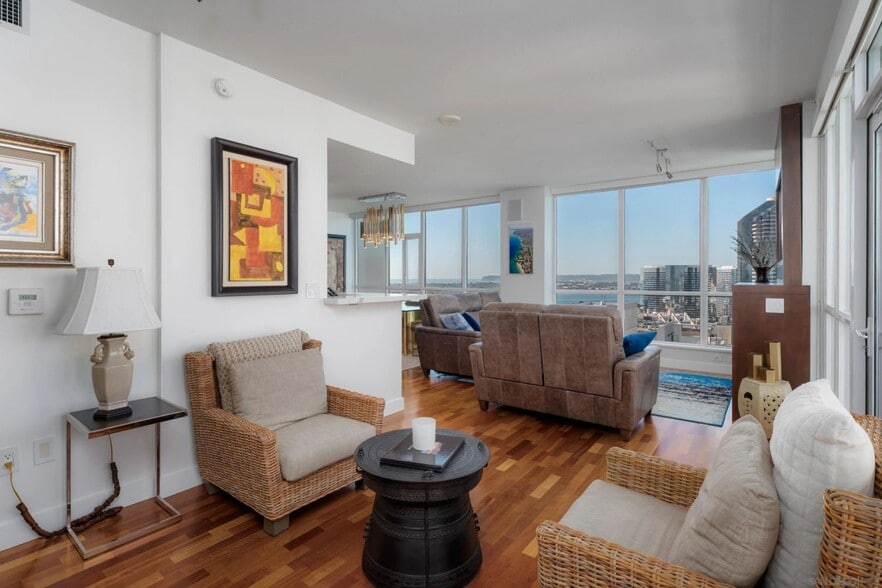 Building Photo - 325 Seventh Ave