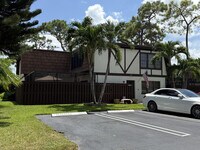 Building Photo - 122 Weybridge Cir