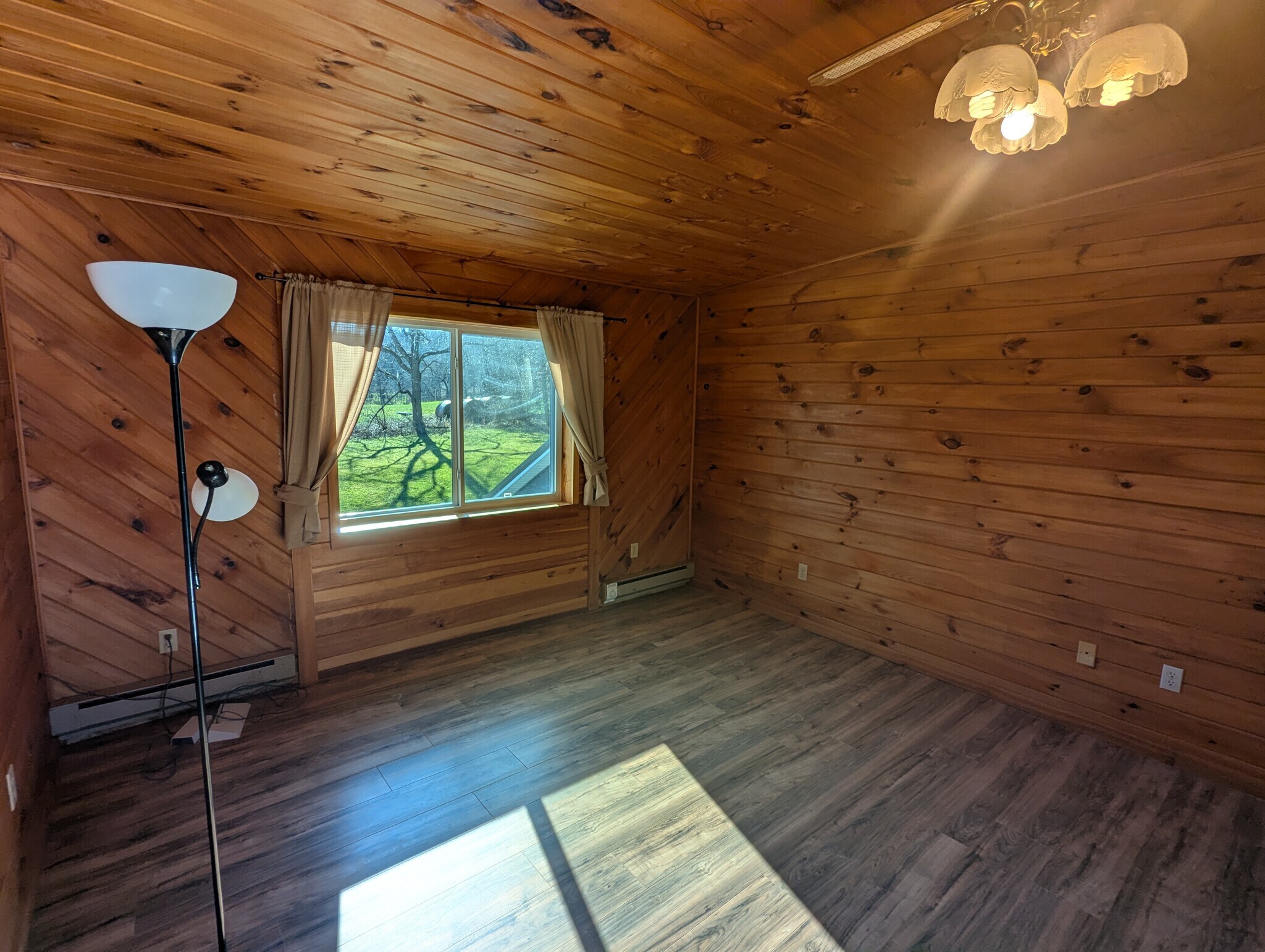 Building Photo - 615 E Miller Rd