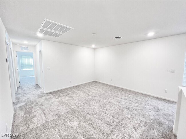 Building Photo - 8986 Lucky Crest St