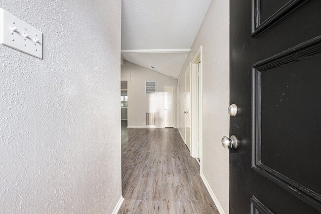 Building Photo - 2203 Crosscoach Ln