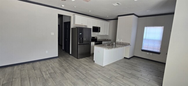 Building Photo - 8121 Claiborne St