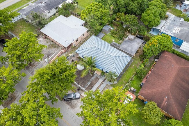 Building Photo - 12426 NW 8th Ave