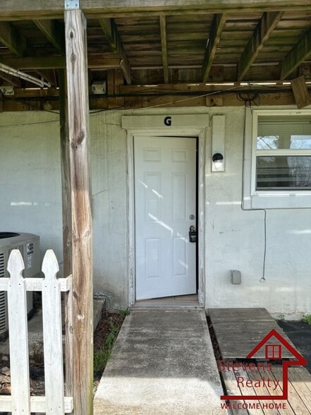 Building Photo - 1207 Holly Ave