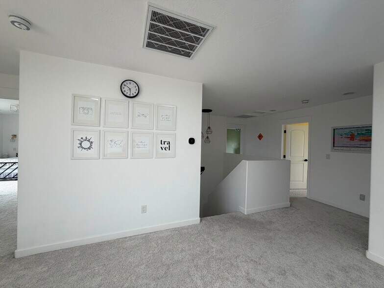 Building Photo - 3584 Hawk Dr