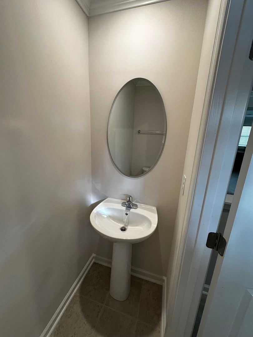 Building Photo - 24 Tidworth Dr