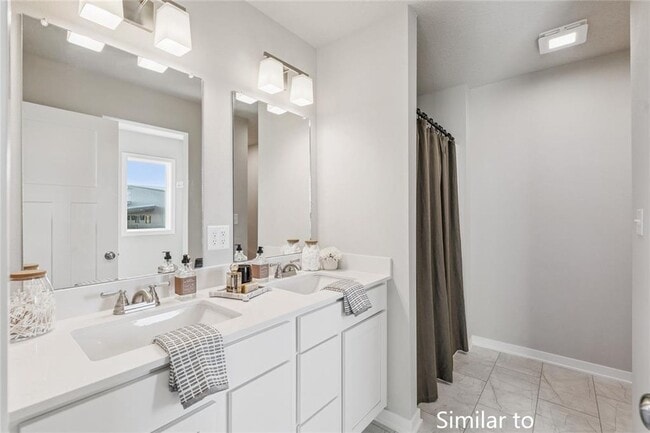 Building Photo - NEW CONSTRUCTION TOWNHOME!! 3 Bed, 2 Bath in Pella