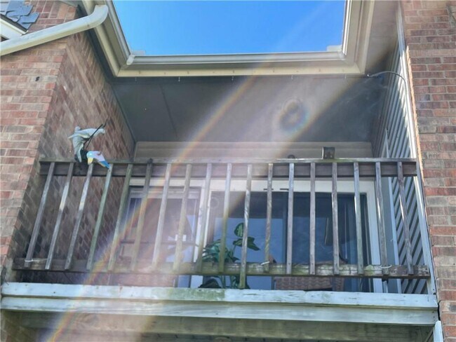 Building Photo - 2415 W Slaughter Ln