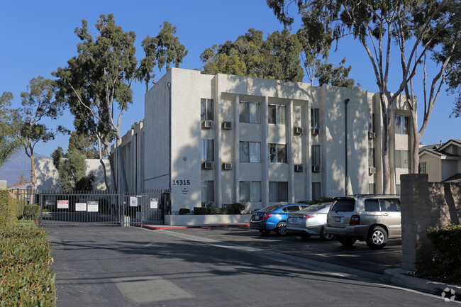 Primary Photo - Clark Terrace
