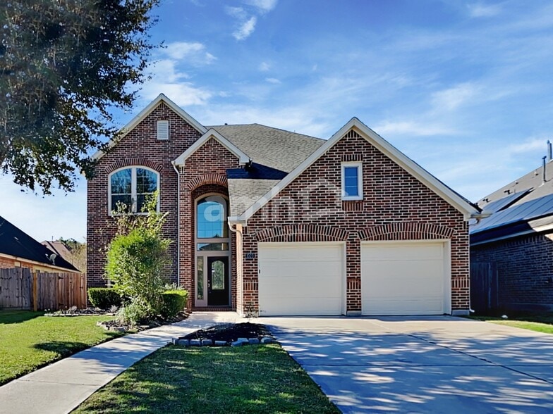 Primary Photo - 1323 Laura Hills Ln