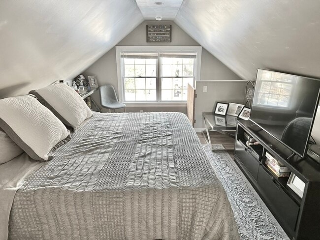 3rd bedroom/master bedroom or second living room - 135 E Wayne Ter