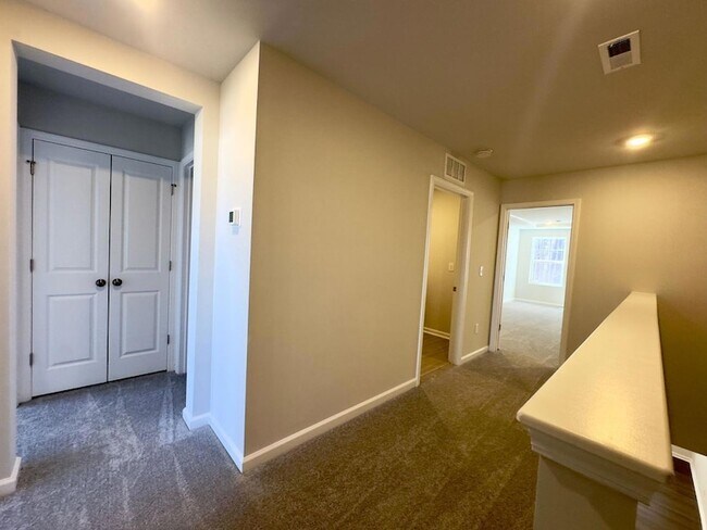 Building Photo - 1856 Alpine Summer Ln