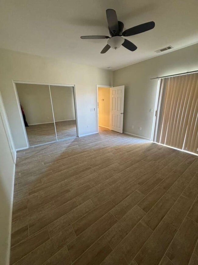 Building Photo - AVAILABLE NOW - $500 off first month rent - 4bd/2ba, 1895 Sq. Ft. Single Family Home with Solar