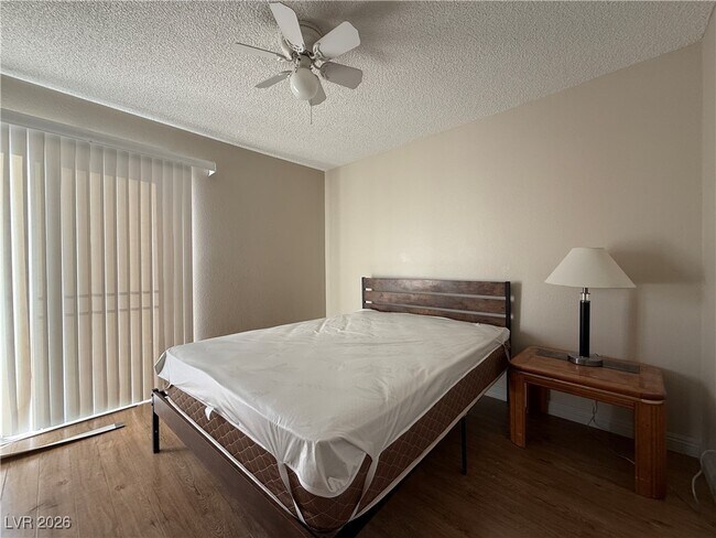 Building Photo - 4421 Fernbrook Rd