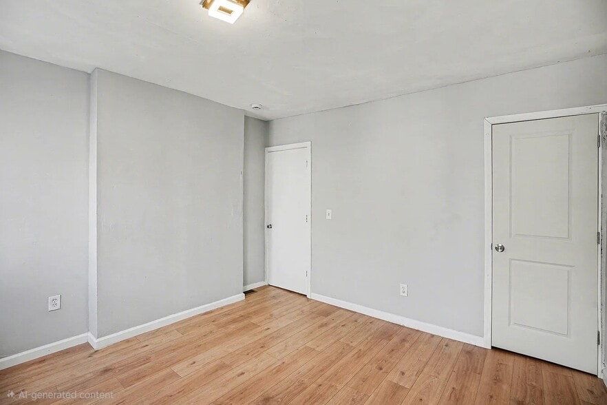 Building Photo - 126 W Elm St