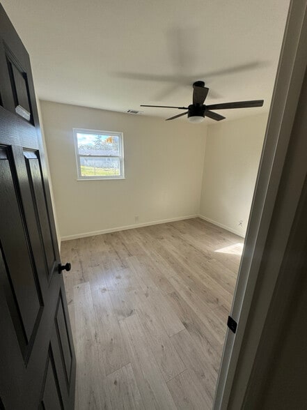 Building Photo - 2312 E Smokey Ridge