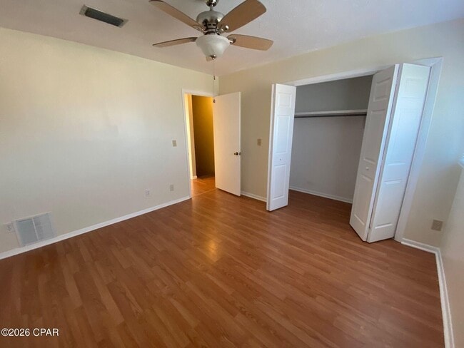 Building Photo - 1538 Mulberry Ave