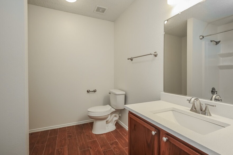Building Photo - 2813 McIntosh Ct