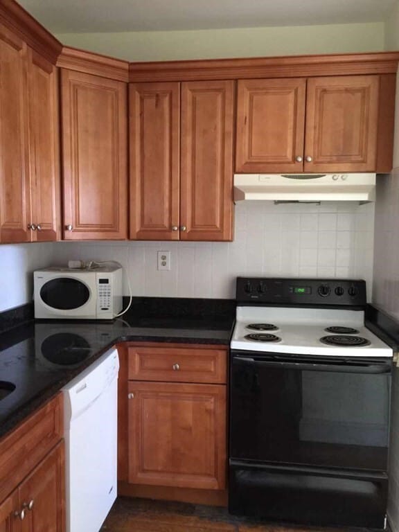 Primary Photo - 40 Ashford St