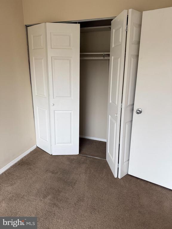 Building Photo - 418 Girard St