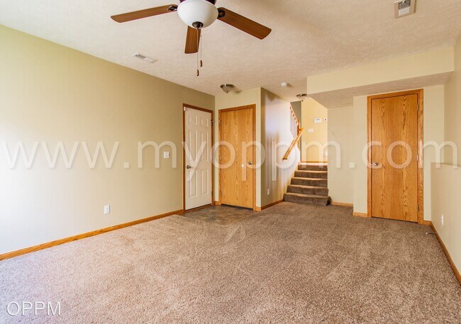 Building Photo - 4 br, 2 bath House - 14457 Jardine St