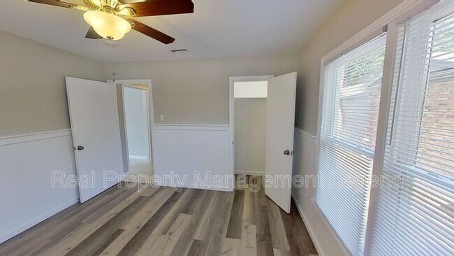 Building Photo - 1107 S Maxey St