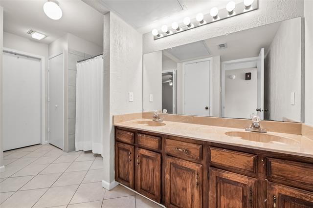 Building Photo - 1031 Signal Ridge Pl