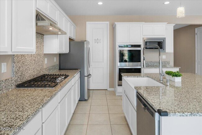 Building Photo - 2228 Butte Creek Dr