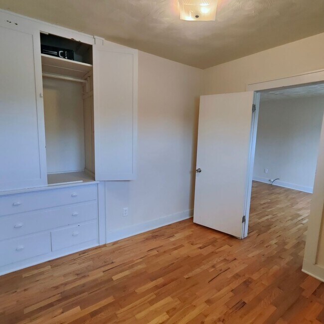 Building Photo - 3 Bedroom Home in Frederick - Available Now!