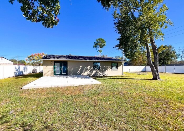 Building Photo - 7600 Pheasant Path Dr