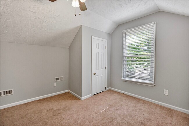 Building Photo - 6858 St Julian Way