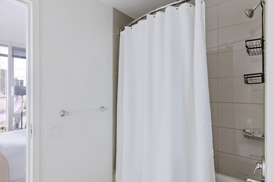 Building Photo - 340 E North Water St