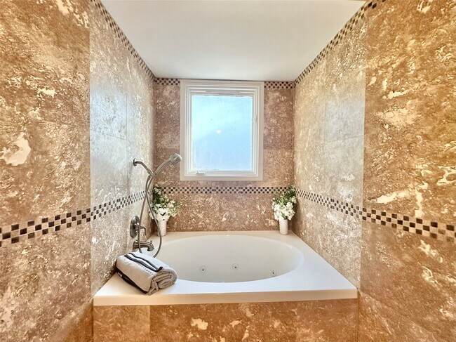 Building Photo - 2514 Nantucket Dr