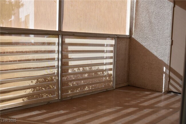 Building Photo - 4555 E Sahara Ave