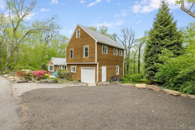 Building Photo - 50 Longwood Dr